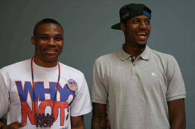 都体：英超三队想引进道格拉斯-路易斯，费内巴切也有意（都体：英超三队追逐道格拉斯-路易斯，费内巴切加入争夺）