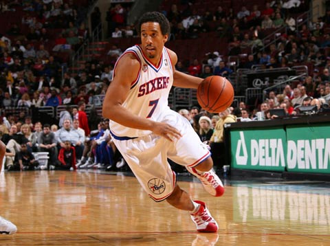 维尼修斯晒观看解放者杯决赛照片，随后庆祝母队弗拉门戈夺冠（维尼修斯晒解放者杯决赛观赛照，随即庆祝母队弗拉门戈夺冠）